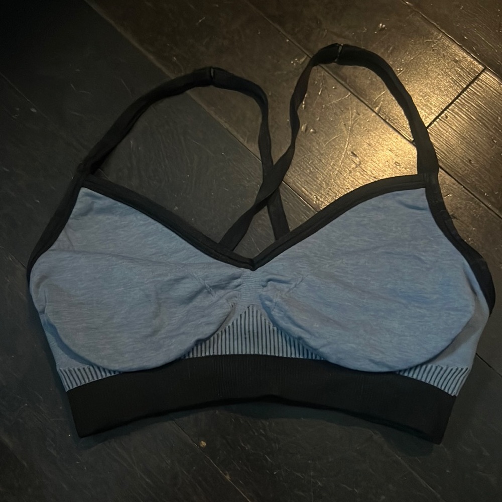 Blue cross back lulu athletic bra. Size 0